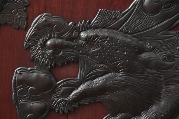 和製アンティーク　昭和初期　激レア　希少!!　龍虎の図を描いた手打ち金具が圧巻の仙台箪笥　(R-090336)
