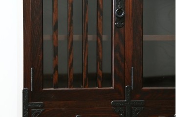 中古　美品　岩谷堂箪笥　黒金具が重厚な雰囲気を添えるサイドボード　(R-090338)