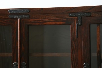 中古　美品　岩谷堂箪笥　黒金具が重厚な雰囲気を添えるサイドボード　(R-090338)