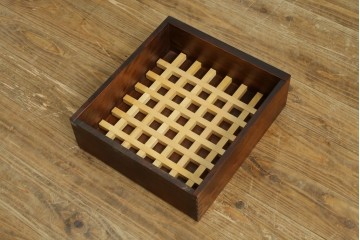 中古　美品　和光　NEW北樹　希少な廃番品　縦格子が和の雰囲気をより一層引き立てる水屋箪笥サイドボード　(R-090340)