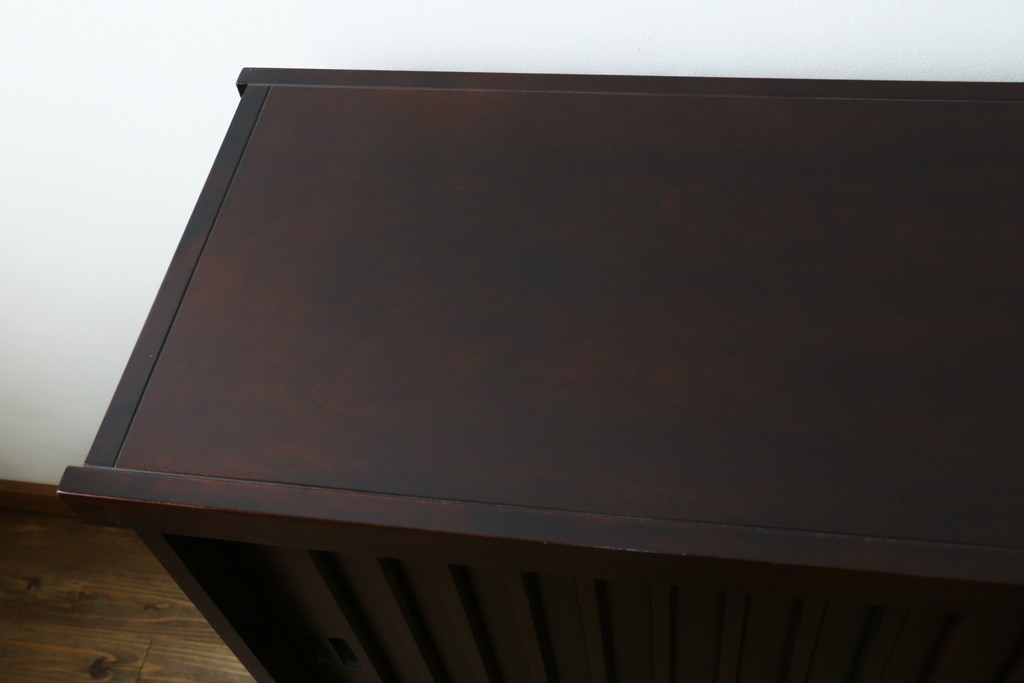 中古　美品　和光　NEW北樹　希少な廃番品　縦格子が和の雰囲気をより一層引き立てる水屋箪笥サイドボード　(R-090340)