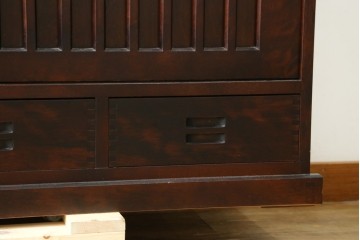 中古　美品　和光　NEW北樹　希少な廃番品　縦格子が和の雰囲気をより一層引き立てる水屋箪笥サイドボード　(R-090340)