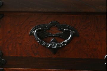 中古　美品　岩谷堂箪笥　桜木作　迫力ある金具が魅力のローボード　(R-090342)