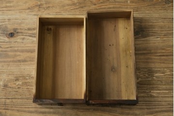 和製アンティーク　明治期　木瓜形の引手と大ぶりな丸金具が目を引く米沢小箪笥　(R-090344)