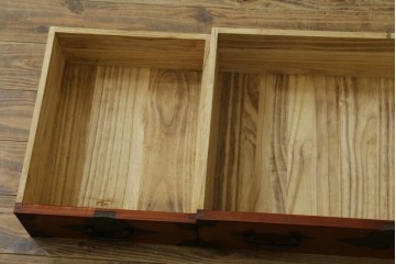 和製ヴィンテージ　昭和中期　美品!!　高級品!!　職人手作り工芸家具　三方欅(ケヤキ)材・内部桐材　手打ち金具が見事な観音開きの帳場箪笥　(R-090345)