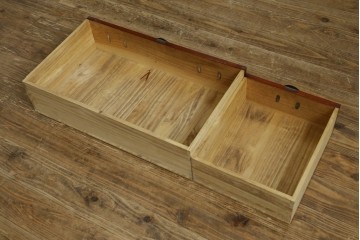 和製ヴィンテージ　昭和中期　美品!!　高級品!!　職人手作り工芸家具　三方欅(ケヤキ)材・内部桐材　手打ち金具が見事な観音開きの帳場箪笥　(R-090345)