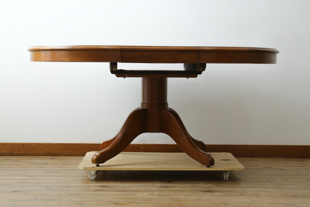 中古　美品　三越家具　COUNTRY HOUSE(カントリーハウス)　Brugge(ブルージュ)　クラシカルな佇まいが魅力の伸長式ラウンドテーブル　(R-090346)