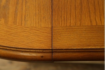 中古　美品　三越家具　COUNTRY HOUSE(カントリーハウス)　Brugge(ブルージュ)　クラシカルな佇まいが魅力の伸長式ラウンドテーブル　(R-090346)