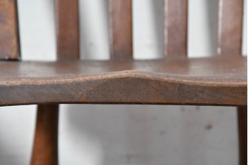 イギリスヴィンテージ　すっきりとしたシルエットのダイニングチェア4脚セット(R-090353)