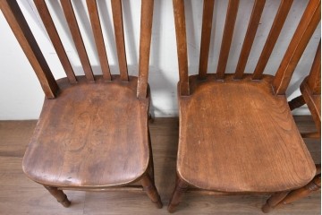 イギリスヴィンテージ　すっきりとしたシルエットのダイニングチェア4脚セット(R-090354)