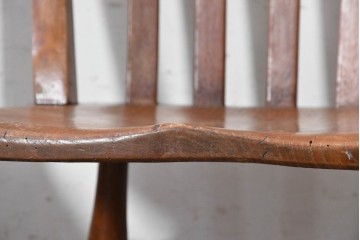 イギリスヴィンテージ　すっきりとしたシルエットのダイニングチェア4脚セット(R-090354)