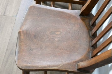 イギリスヴィンテージ　すっきりとしたシルエットのダイニングチェア4脚セット(R-090356)