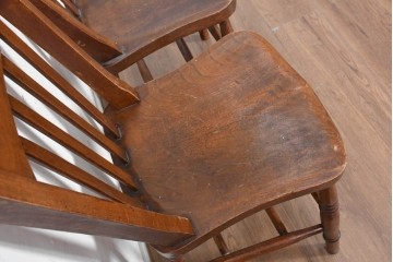 イギリスヴィンテージ　すっきりとしたシルエットのダイニングチェア2脚セット(R-090359)