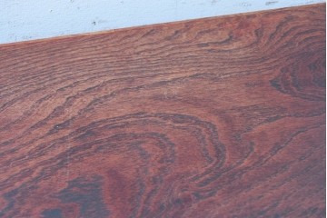 中古　美品　岩谷堂箪笥　重厚な飾り金具と豊かな木目が魅力の衣装箪笥　(R-090360)