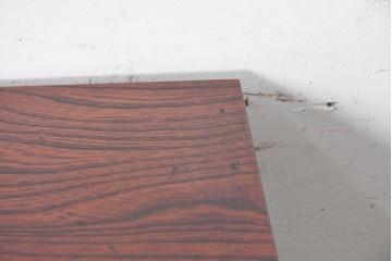 中古　岩谷堂箪笥　引き出し7杯　牡丹文様の飾り金具と豊かな木目が魅力の縦型チェスト　(R-090361)