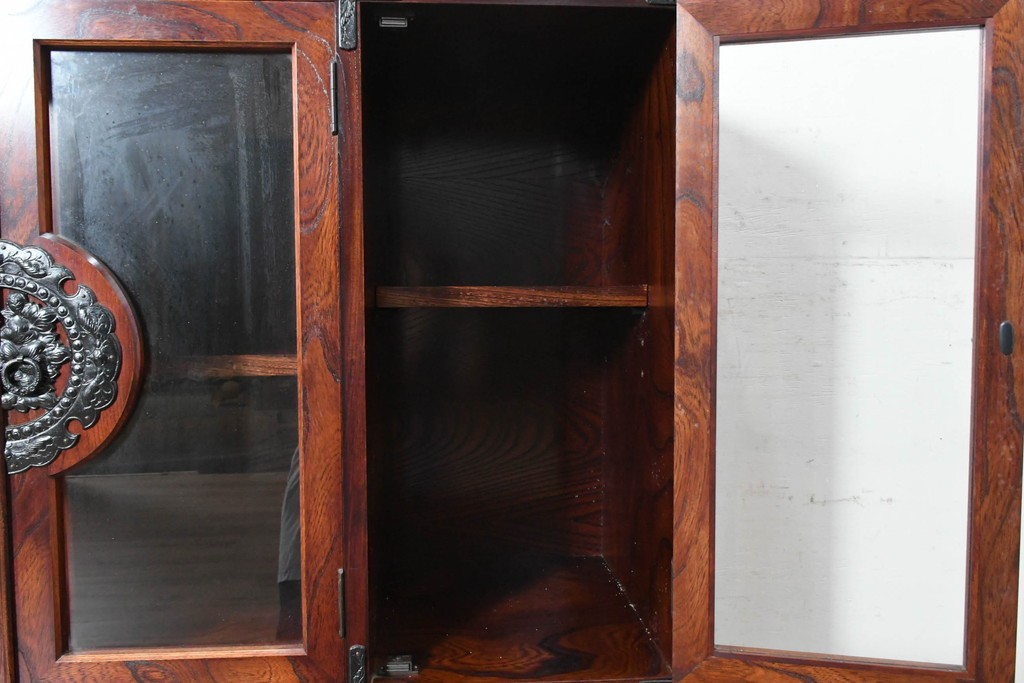 中古　美品　岩谷堂箪笥　重厚な木目と金具が存在感を放つサイドボード　(R-090362)