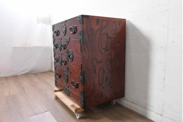 中古　美品　岩谷堂箪笥　桐文様の飾り金具が気品漂う小箪笥　(R-090363)