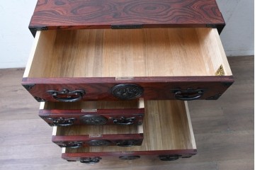 中古　美品　岩谷堂箪笥　桐文様の飾り金具が気品漂う小箪笥　(R-090363)