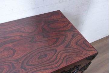 中古　美品　岩谷堂箪笥　桐文様の飾り金具が気品漂う小箪笥　(R-090363)
