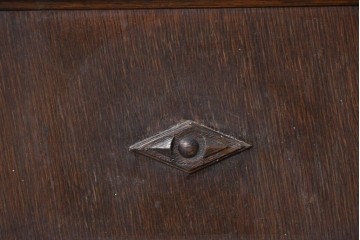 イギリスアンティーク　1920年頃　オーク材　C.Gilbert & Co. Ltd.　Model No.53　収納を備えた手巻き式グラモフォン　(R-090365)