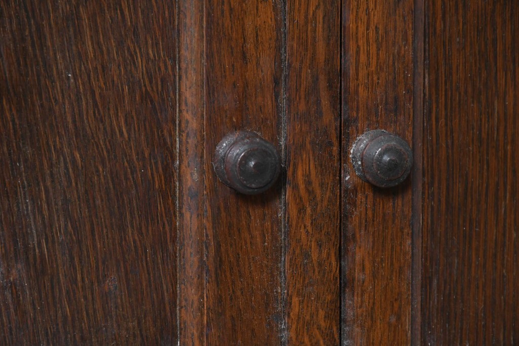 イギリスアンティーク　1920年頃　オーク材　C.Gilbert & Co. Ltd.　Model No.53　収納を備えた手巻き式グラモフォン　(R-090365)