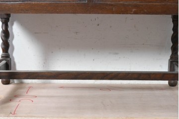 イギリスアンティーク　1920年頃　オーク材　C.Gilbert & Co. Ltd.　Model No.53　収納を備えた手巻き式グラモフォン　(R-090365)