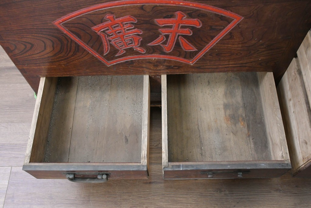 和製アンティーク　1900年から1940年頃　激レア!　超ド級サイズ!!　歴史的希少品!!!　指物師 指亀作　深川金融トップの特注品　特大欅(ケヤキ)帳場火鉢　(R-090367)