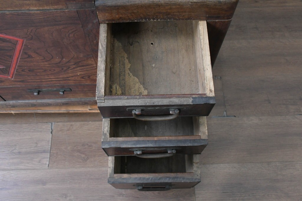 和製アンティーク　1900年から1940年頃　激レア!　超ド級サイズ!!　歴史的希少品!!!　指物師 指亀作　深川金融トップの特注品　特大欅(ケヤキ)帳場火鉢　(R-090367)