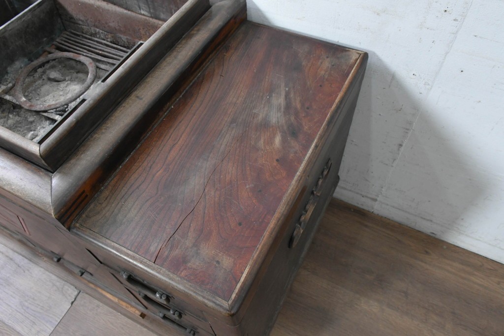 和製アンティーク　1900年から1940年頃　激レア!　超ド級サイズ!!　歴史的希少品!!!　指物師 指亀作　深川金融トップの特注品　特大欅(ケヤキ)帳場火鉢　(R-090367)