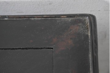 中国ヴィンテージ　アンティーク調　格子意匠の棚板が印象的な引き出し付き花台　(R-090369)