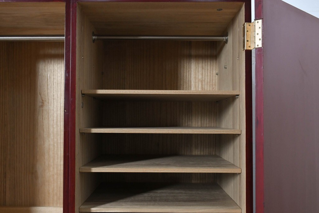 中古　美品　最高級品　桐材　漆塗り　市松模様がお洒落なワードローブ　(R-090373)