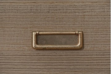 中古　美品　最高級品　桐材　漆塗り　市松模様がお洒落なワードローブ　(R-090373)