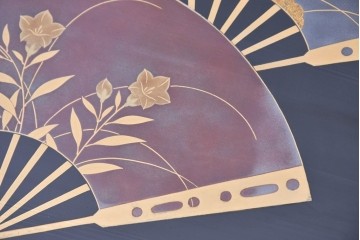 中古　美品　輪島塗　和の趣を楽しめる扇面文様の座卓　(R-090374)