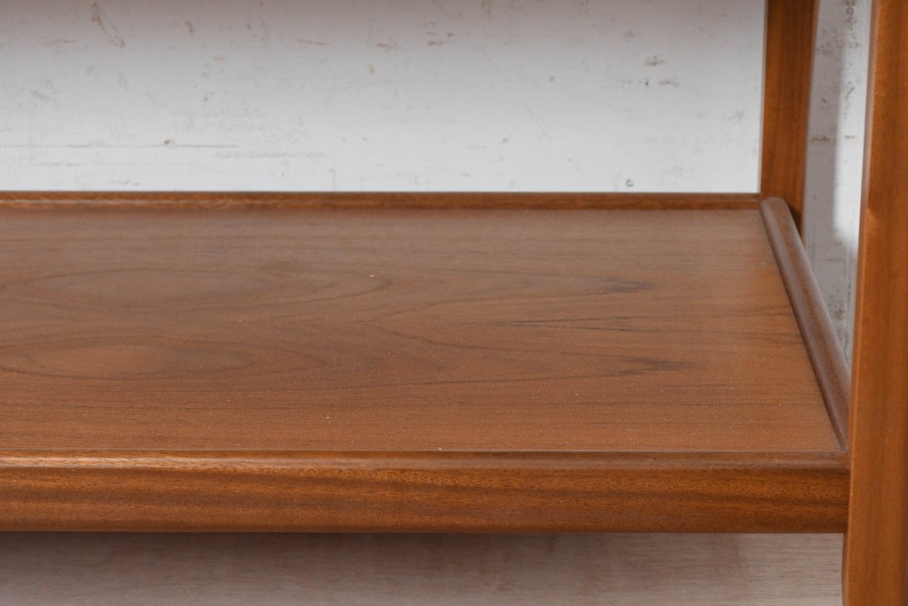 イギリスヴィンテージ　Sutcliffe furniture(サトクリフ・ファニチャー)　チーク材　スライド天板付きセンターテーブル　(R-090375)