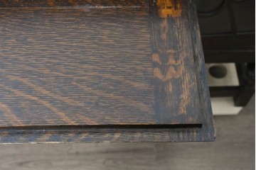 イギリスアンティーク　1920年頃　オーク材　花模様のガラス扉が可愛らしいサイドバイサイドビューローブックケース　(R-090378)