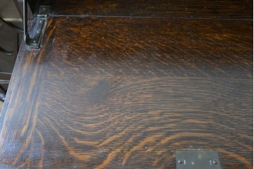 イギリスアンティーク　1920年頃　オーク材　花模様のガラス扉が可愛らしいサイドバイサイドビューローブックケース　(R-090378)