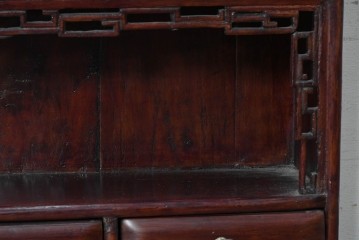 中国ヴィンテージ　アンティーク調　繊細な透かし彫りを施したウォールシェルフ　(R-090379)