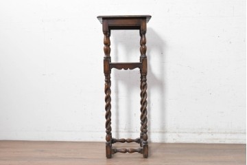 イギリスアンティーク　1920年頃　オーク材　艶やかで上品なツイストレッグの花台　(R-090382)