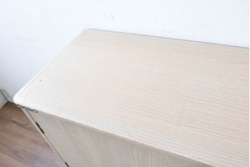 《台輪取り付け加工費込み》　中古　本場「純」会津桐使用の高級品　中沢和夫作　牡丹金具が上品な加茂総桐箪笥　(R-090385)