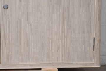 《台輪取り付け加工費込み》　中古　本場「純」会津桐使用の高級品　中沢和夫作　牡丹金具が上品な加茂総桐箪笥　(R-090385)