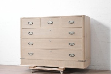 《天板取り付け加工費込み》　中古　本場「純」会津桐使用の高級品　中沢和夫作　優美な金具が上品な加茂総桐箪笥　(R-090386)