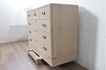 《天板取り付け加工費込み》　中古　本場「純」会津桐使用の高級品　中沢和夫作　優美な金具が上品な加茂総桐箪笥　(R-090386)