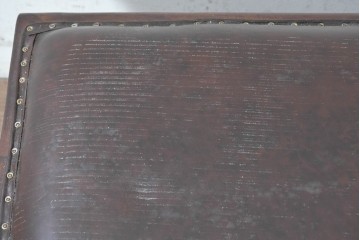 イギリスアンティーク　1930年から1950年　本革　チーク材　重厚感漂うオットマン　(R-090391)