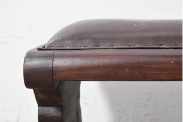 イギリスアンティーク　1930年から1950年　本革　チーク材　重厚感漂うオットマン　(R-090391)