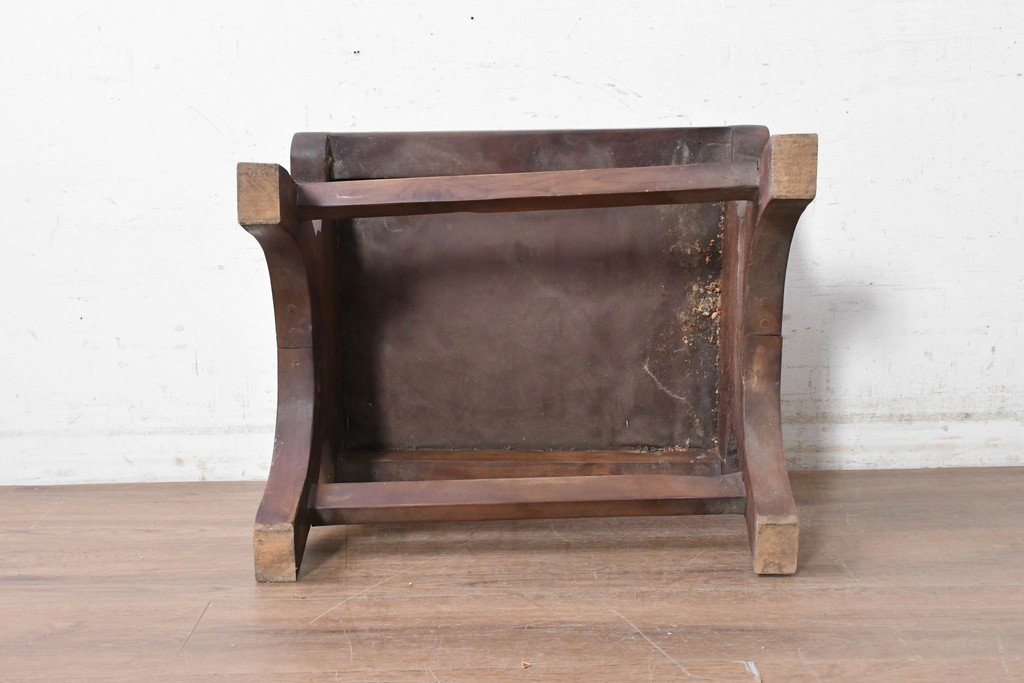 イギリスアンティーク　1930年から1950年　本革　チーク材　重厚感漂うオットマン　(R-090392)