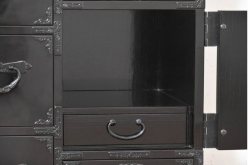 和製ヴィンテージ　美品　希少カラー!!　シックな黒漆塗りが美しい仙台箪笥　(R-090394)