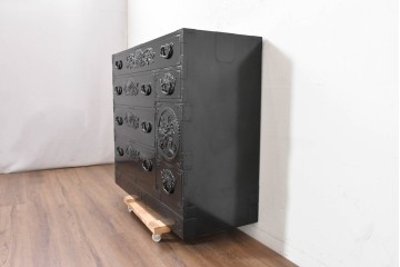 和製ヴィンテージ　美品　希少カラー!!　シックな黒漆塗りが美しい仙台箪笥　(R-090394)