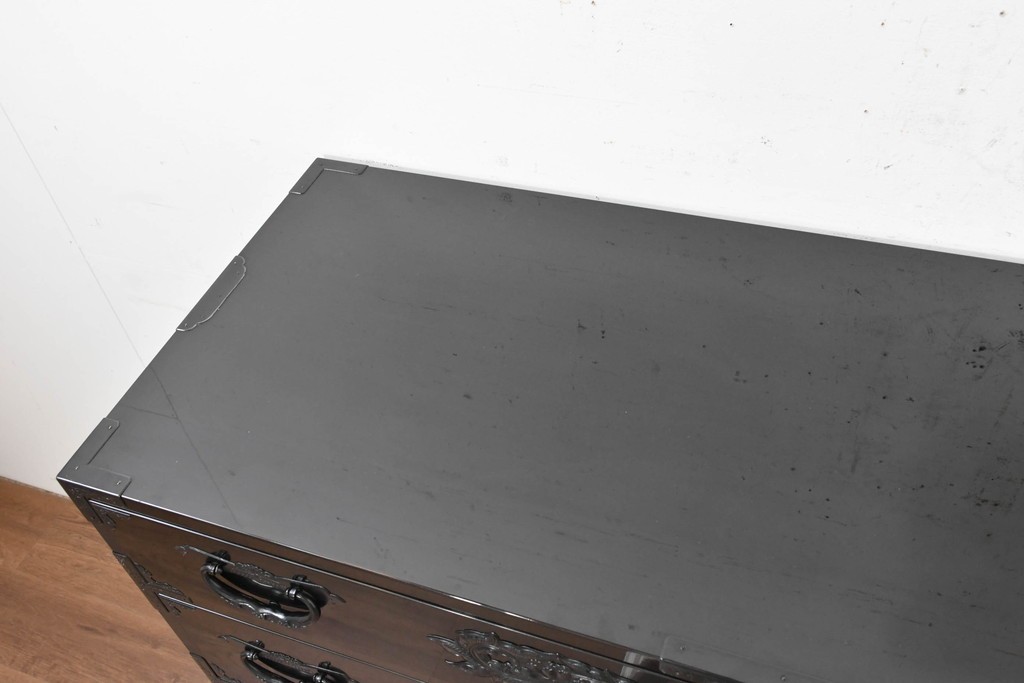 和製ヴィンテージ　美品　希少カラー!!　シックな黒漆塗りが美しい仙台箪笥　(R-090394)