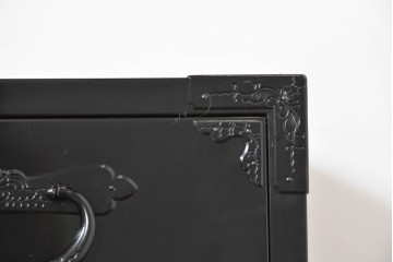 和製ヴィンテージ　美品　希少カラー!!　シックな黒漆塗りが美しい仙台箪笥　(R-090394)