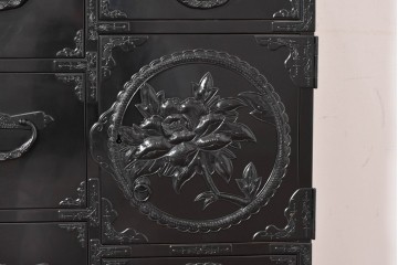 和製ヴィンテージ　美品　希少カラー!!　シックな黒漆塗りが美しい仙台箪笥　(R-090394)